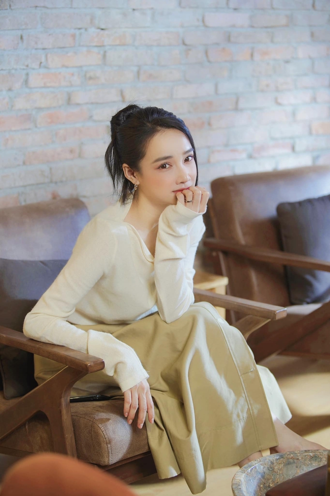 Nhã Phương hiếm hoi đăng ảnh con gái và chồng cực đáng yêu, chỉ 1 câu nói là biết Trường Giang bảo vệ ái nữ kỹ đến mức nào! - Ảnh 3. Nhã Phương hiếm hoi đăng ảnh con gái và chồng cực đáng yêu, chỉ 1 câu nói là biết Trường Giang bảo vệ ái nữ kỹ đến mức nào! - Ảnh 3.