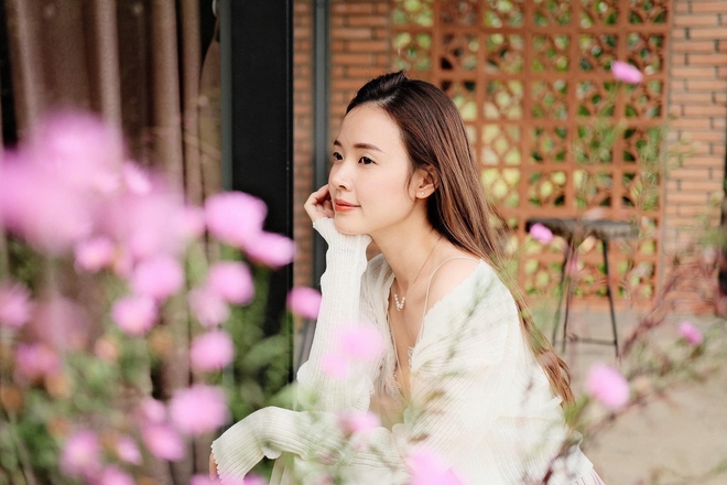 Cô giáo hot nhất nhì Vbiz Midu khoe sương sương cơ ngơi, 1 góc mà dân tình đã phải thốt lên: Mê chữ ê kéo dài - Ảnh 8.