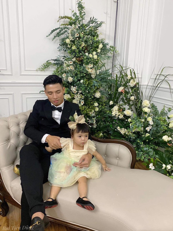 Hậu trường chụp ảnh cưới Tiến Dũng - Kh&aacute;nh Linh: Biểu cảm của con g&aacute;i mới chiếm spotlight - Ảnh 3.