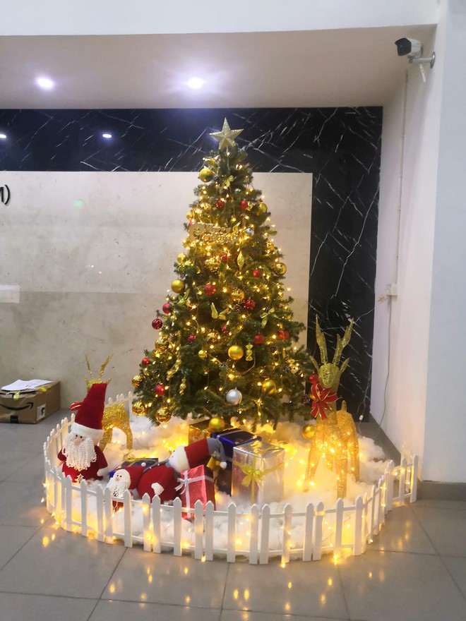 Dân tình tranh top trang trí Noel ở chỗ làm: Cứ gọi là ơ mây zing gút chóp các bạn ơi! - Ảnh 5.