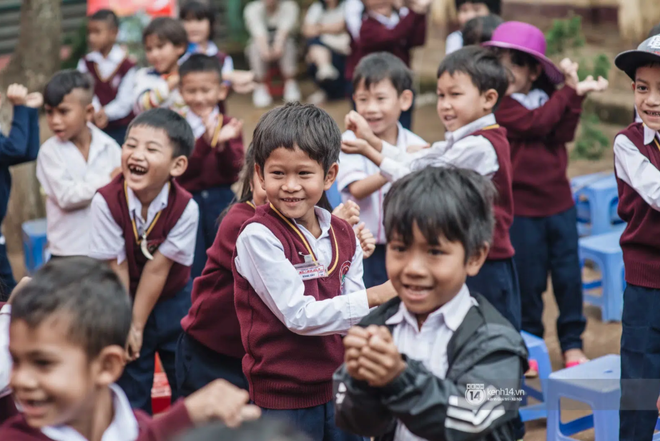 Với 20.000 cuốn s&aacute;ch &ldquo;ươm mơ, WeDo 2020 tiếp tục h&agrave;nh tr&igrave;nh vẽ n&ecirc;n cổ t&iacute;ch d&agrave;nh tặng trẻ em miền Trung - Ảnh 3.