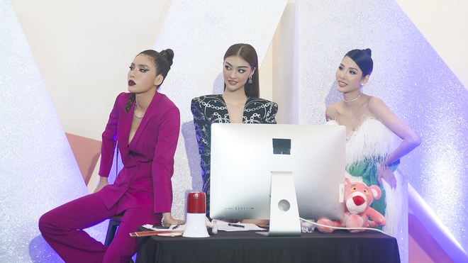 Xem show người đẹp chuyển giới của Hương Giang m&agrave; cứ ngỡ The Face phi&ecirc;n bản LGBT - Ảnh 11.