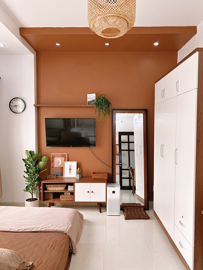Trai S&agrave;i G&ograve;n thiết kế căn hộ 25m2 với t&ocirc;ng cam đất trendy, d&ugrave; nhỏ nhưng vẫn cực nhiều g&oacute;c chill thần th&aacute;nh - Ảnh 2.