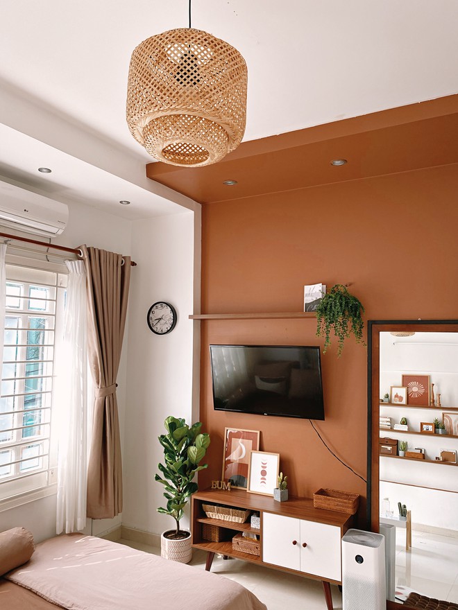 Trai S&agrave;i G&ograve;n thiết kế căn hộ 25m2 với t&ocirc;ng cam đất trendy, d&ugrave; nhỏ nhưng vẫn cực nhiều g&oacute;c chill thần th&aacute;nh - Ảnh 1.