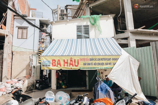 Hàng loạt căn nhà siêu mỏng chỉ vài m2 sau khi mở rộng đường ở Sài Gòn: Tối ngủ chỉ nằm nghiêng - Ảnh 13.