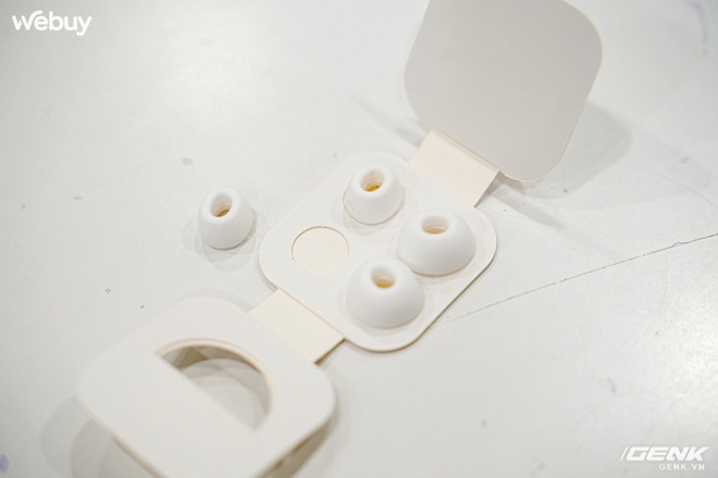 Cẩn thận khi mua AirPods Pro fake gi&aacute; 500k, su&yacute;t y hệt h&agrave;ng real 5 triệu, phải check kĩ kẻo bị lừa - Ảnh 8.