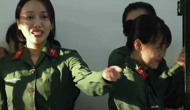 Diệu Nhi bị nghiệp quật ở Sao Nhập Ngũ: Chăm chăm bắt lỗi đồng đội, đến lượt m&igrave;nh th&igrave; bị phạt v&igrave; l&agrave;m sai - Ảnh 10.