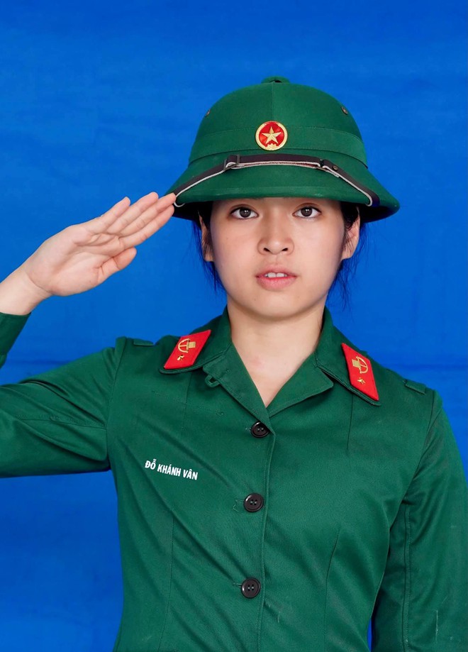 Hai n&agrave;ng Kh&aacute;nh V&acirc;n g&acirc;y tranh c&atilde;i tr&ecirc;n TV Show tuần qua: Người hổng kiến thức, người nhận gạch đ&aacute; v&igrave; t&iacute;nh c&ocirc;ng ch&uacute;a - Ảnh 2.