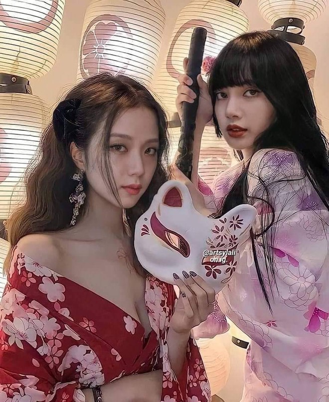 Chết lặng vì ảnh BLACKPINK diện trang phục Nhật sexy, Jisoo trễ nải kimono khoe khe ngực bốc lửa - Ảnh 2.