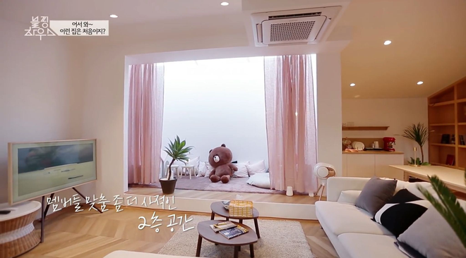 Nhà đẹp là phải như nhà BLACKPINK: Góc bếp cute, phòng tắm “max” rộng, thêm phòng ngủ đẹp lịm tim ai nhìn cũng thích - Ảnh 4. Nhà đẹp là phải như nhà BLACKPINK: Góc bếp cute, phòng tắm “max” rộng, thêm phòng ngủ đẹp lịm tim ai nhìn cũng thích - Ảnh 4.