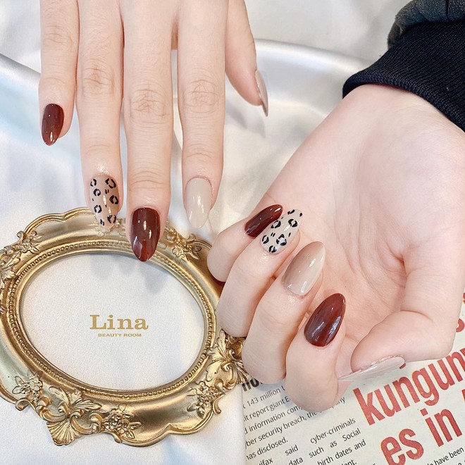 10 mẫu nail max xinh ở c&aacute;c tiệm l&uacute;c n&agrave;y, chị em diện đ&oacute;n năm mới l&agrave; chuẩn b&agrave;i - Ảnh 6.