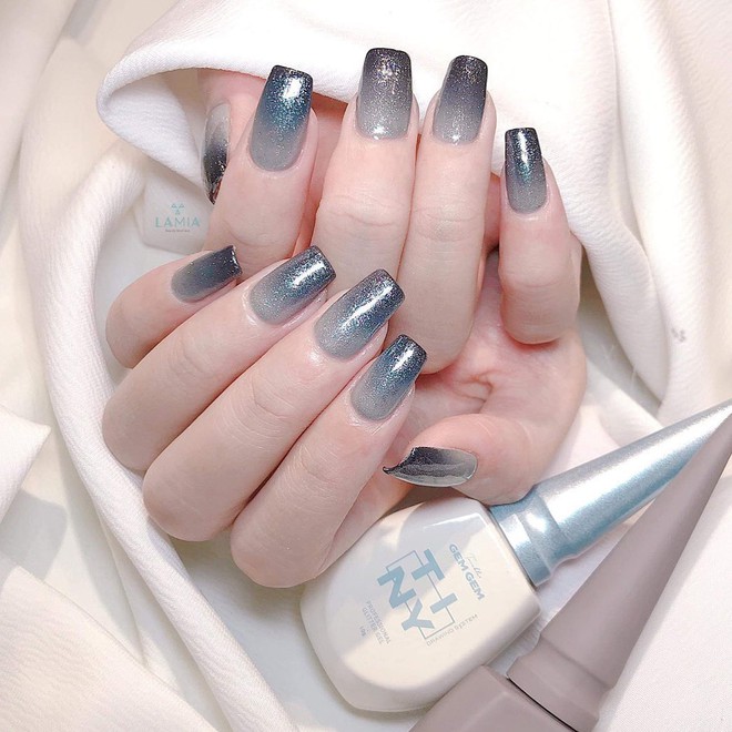 10 mẫu nail max xinh ở c&aacute;c tiệm l&uacute;c n&agrave;y, chị em diện đ&oacute;n năm mới l&agrave; chuẩn b&agrave;i - Ảnh 14.