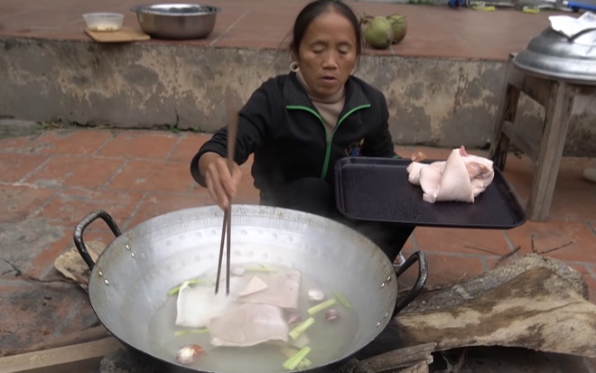 Bà Tân chốt đơn 2020 bằng đĩa cơm tấm trêu ngươi cư dân mạng vì sai công thức trầm trọng, khách ăn chực khen ngon vô lý? - Ảnh 4.