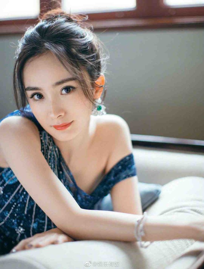 Thảm đỏ GQ 2020: Dương Mịch hoá cô tiên xanh "chanh sả", Đàm Tùng Vận đẹp tinh khôi bên Dương Dương cùng dàn nam thần - Ảnh 3. Thảm đỏ GQ 2020: Dương Mịch hoá cô tiên xanh "chanh sả", Đàm Tùng Vận đẹp tinh khôi bên Dương Dương cùng dàn nam thần - Ảnh 3.