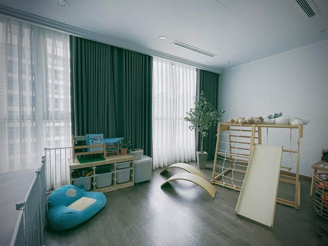 Căn hộ Vinhomes của nh&agrave; thiết kế nội thất: T&ocirc;ng m&agrave;u xanh l&agrave; lạ nhưng l&ecirc;n h&igrave;nh đẹp từng cm, sống ảo th&igrave; cực m&ecirc; - Ảnh 13.
