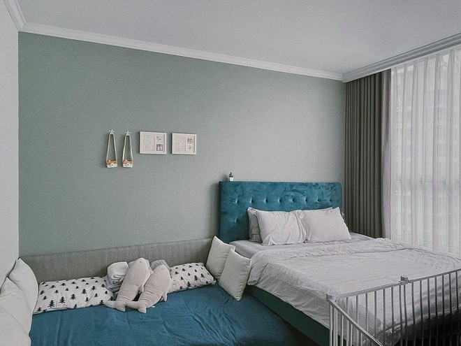 Căn hộ Vinhomes của nh&agrave; thiết kế nội thất: T&ocirc;ng m&agrave;u xanh l&agrave; lạ nhưng l&ecirc;n h&igrave;nh đẹp từng cm, sống ảo th&igrave; cực m&ecirc; - Ảnh 9.