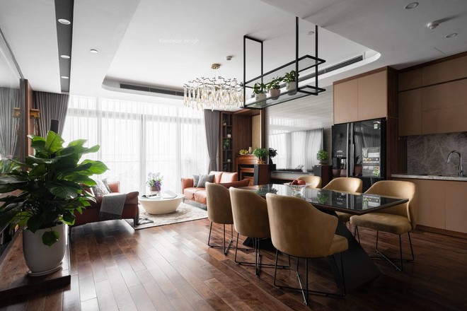 Thu&ecirc; 3 đơn vị thiết kế, decor hết 2 tỷ đồng, ng&ocirc;i nh&agrave; 150m2 c&oacute; ngay tầm nh&igrave;n &ocirc;m trọn hồ T&acirc;y - Ảnh 1.
