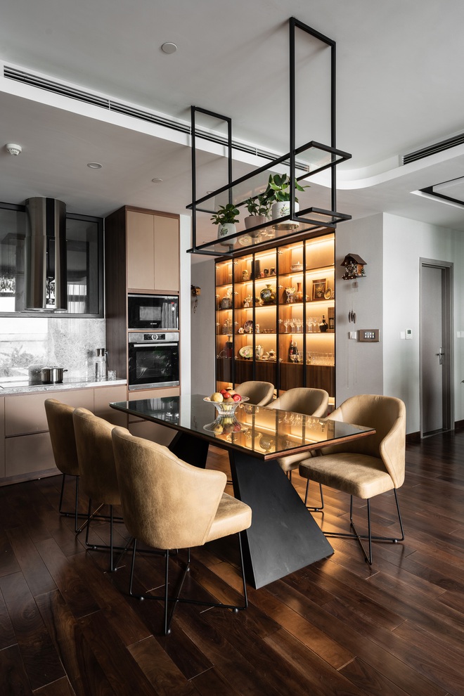 Thu&ecirc; 3 đơn vị thiết kế, decor hết 2 tỷ đồng, ng&ocirc;i nh&agrave; 150m2 c&oacute; ngay tầm nh&igrave;n &ocirc;m trọn hồ T&acirc;y - Ảnh 4.
