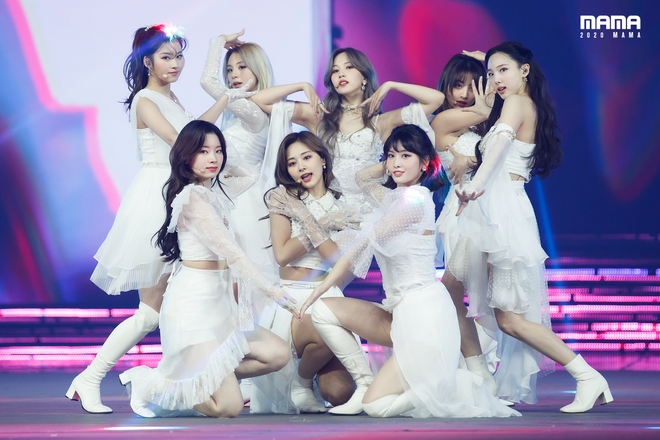 TWICE đánh úp ca khúc mới toanh tại MAMA 2020, được khen nức nở nhưng Nayeon nói luôn sự thật phũ lòng làm fan chưng hửng - Ảnh 2.