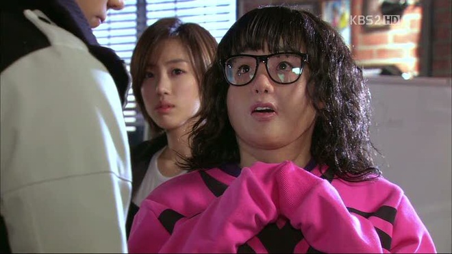 6 lần sao Hàn hóa xấu trên màn ảnh: Moon Ga Young mặt đầy mụn vẫn chưa sốc bằng màn phát phì của IU - Ảnh 12.
