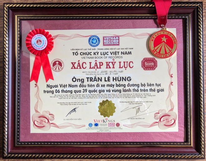 Lão đại 67 tuổi đi phượt xuyên lục địa Á - Âu bằng xe phân khối lớn xác lập kỷ lục Việt Nam: Cứ lì lợm và có ước mơ, tôi sẽ làm được! - Ảnh 1.