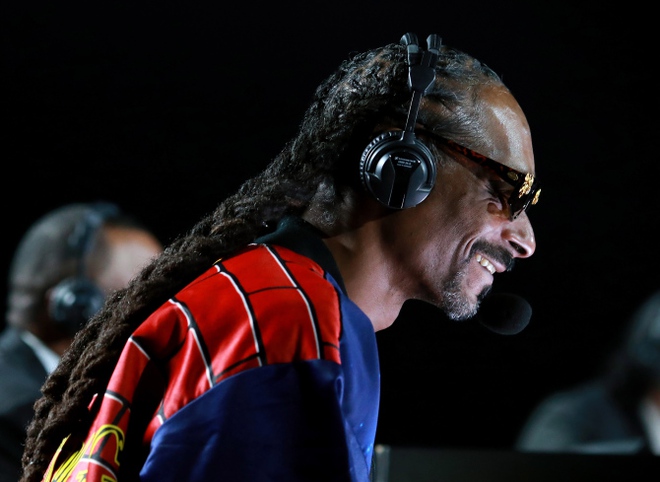 Snoop Dogg tự ứng cử vị trí cầm trịch trận Mayweather vs Logan Paul, fan sôi nổi: Hy vọng ông ấy sẽ bình luận theo phong cách rap - Ảnh 2.