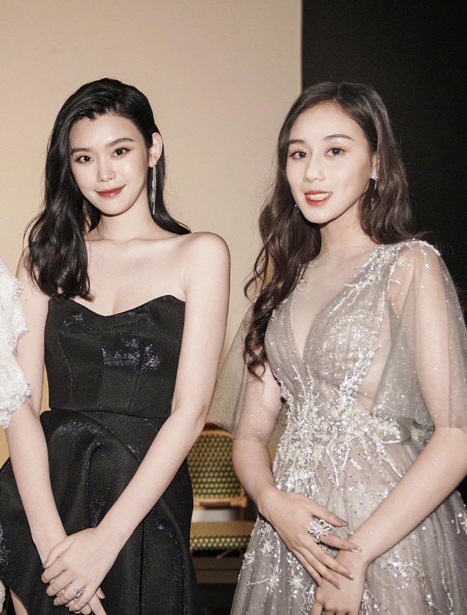 Hiếm lắm Ming Xi và em chồng cùng dự sự kiện: Chẳng ngờ chị dâu siêu mẫu lại lép vế vì vòng 1 bức thở của con gái trùm sòng bạc - Ảnh 8.