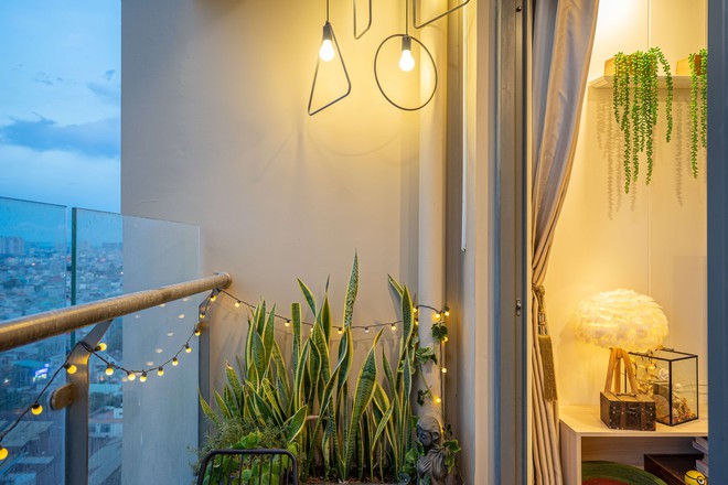 Căn hộ Mid-century Modern với tone n&acirc;u trầm cực sang, ngắm bức tường bằng g&aacute;o dừa mới thấy hết sự kỳ c&ocirc;ng - Ảnh 19.