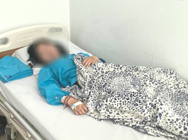 Bộ GD-ĐT chỉ đạo gì vụ nữ sinh lớp 10 uống thuốc tự tử ở An Giang? - Ảnh 1.