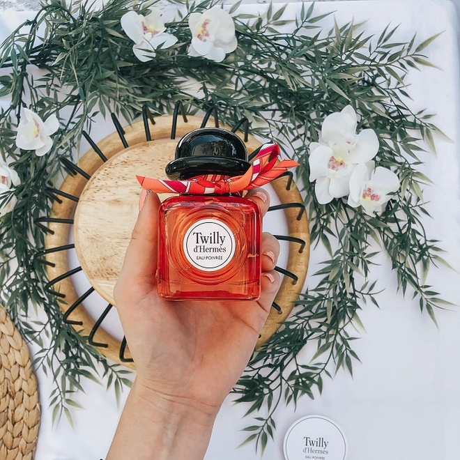 5 chai nước hoa mùi vừa ấm vừa sang siêu hợp cho ngày lạnh giá - Ảnh 7. 5 chai nước hoa mùi vừa ấm vừa sang siêu hợp cho ngày lạnh giá - Ảnh 7.