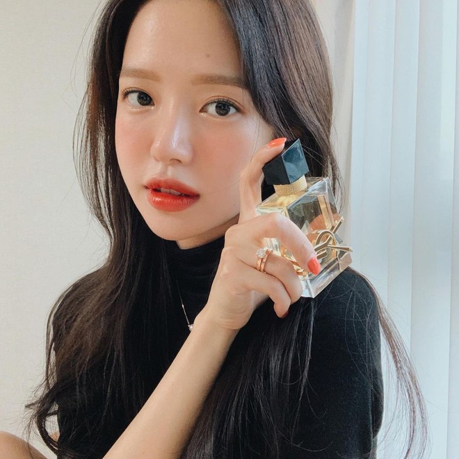 5 chai nước hoa mùi vừa ấm vừa sang siêu hợp cho ngày lạnh giá - Ảnh 1. 5 chai nước hoa mùi vừa ấm vừa sang siêu hợp cho ngày lạnh giá - Ảnh 1.