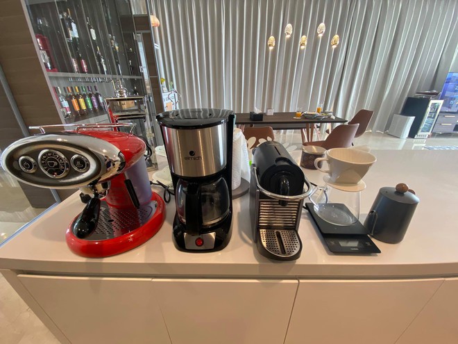 Căn hộ của L&ecirc; Hiếu với g&oacute;c view 2 mặt s&ocirc;ng đắt gi&aacute; nhất S&agrave;i G&ograve;n, MC Nguy&ecirc;n Khang đến thăm nh&agrave; v&agrave; thốt l&ecirc;n một c&acirc;u ngỡ ng&agrave;ng - Ảnh 10.