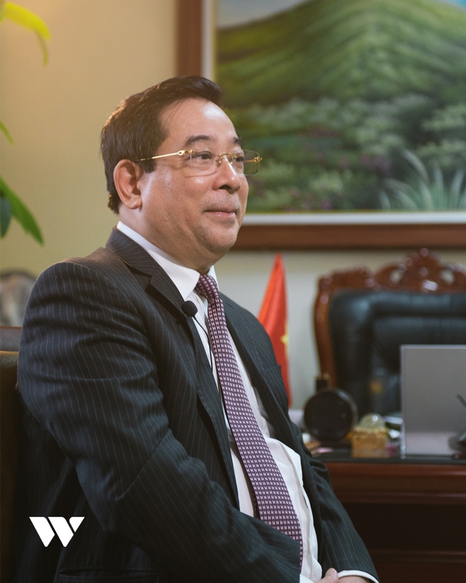 &ldquo;Hiệp đồng t&aacute;c chiến&rdquo; nơi tuyến đầu chống dịch Covid-19: H&agrave;ng ngh&igrave;n ph&uacute;t hội chẩn, cuộc &ldquo;ship&rdquo; thuốc trong đ&ecirc;m v&agrave; sự đối mặt với những ng&agrave;y cuối c&ugrave;ng của bệnh nh&acirc;n - Ảnh 17.