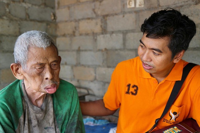 Có một địa ngục ở giữa thiên đường du lịch Bali: Nơi bệnh nhân tâm thần đang bị xiềng xích bởi tục lệ truyền thống man rợ - Ảnh 1.