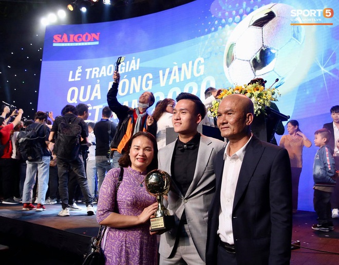 Vợ Văn Quyết: Chồng giành Quả bóng vàng là hoàn toàn xứng đáng - Ảnh 6.