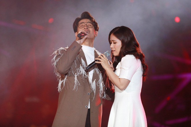 Nh&igrave;n lại những m&agrave;n live đỉnh cao của Thuỳ Chi: h&oacute;a ra &ldquo;h&aacute;t kh&ocirc;ng như đĩa th&igrave; phải hơn đĩa&rdquo; l&agrave; đ&acirc;y! - Ảnh 5.