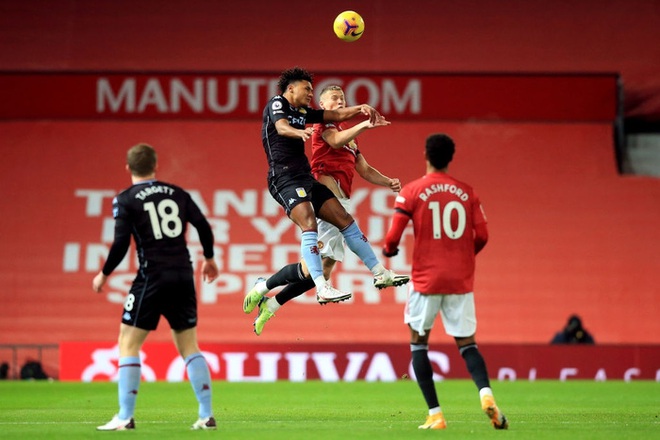 Bruno Fernandes và Pogba tỏa sáng giúp MU bằng điểm đội đầu bảng Liverpool - Ảnh 2.