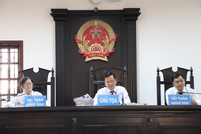 Vụ thai phụ 18 tuổi bị đánh đập dã man đến mất con: Tiếp tục trả hồ sơ để làm rõ vai trò của người mẹ khi mang thai nhi đi vứt - Ảnh 1. Vụ thai phụ 18 tuổi bị đánh đập dã man đến mất con: Tiếp tục trả hồ sơ để làm rõ vai trò của người mẹ khi mang thai nhi đi vứt - Ảnh 1.