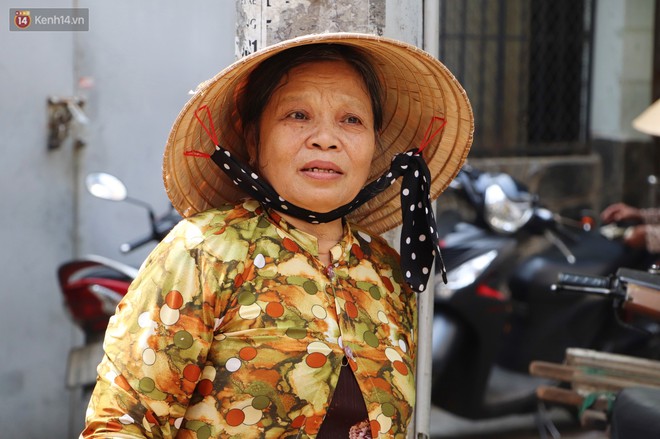 Những ng&agrave;y bận rộn của x&oacute;m chổi đ&oacute;t duy nhất ở S&agrave;i G&ograve;n: Tết đến rồi ai cũng sắm sửa, cả năm trời c&oacute; được th&aacute;ng n&agrave;y th&ocirc;i - Ảnh 7.