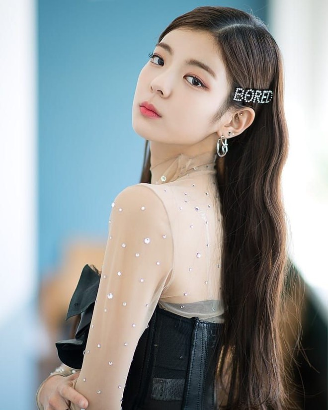 Chuyện g&igrave; xảy ra v&agrave;o năm 2000 khi to&agrave;n visual cực phẩm ra đời: 3 mỹ nh&acirc;n thế hệ mới của SM, JYP v&agrave; Cube đều c&oacute; mặt - Ảnh 7.