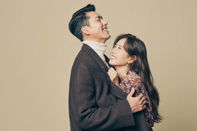 Hyun Bin lần đầu đích thân nhắc đến bạn gái Son Ye Jin: Đã lồng ghép lời yêu khéo léo, còn công khai ở lễ trao giải khủng - Ảnh 5. Hyun Bin lần đầu đích thân nhắc đến bạn gái Son Ye Jin: Đã lồng ghép lời yêu khéo léo, còn công khai ở lễ trao giải khủng - Ảnh 5.