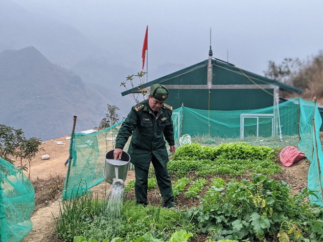 Cận cảnh cuộc sống của bộ đội biên phòng dưới cái rét cắt da cắt thịt nơi địa đầu Tổ quốc - Ảnh 13.