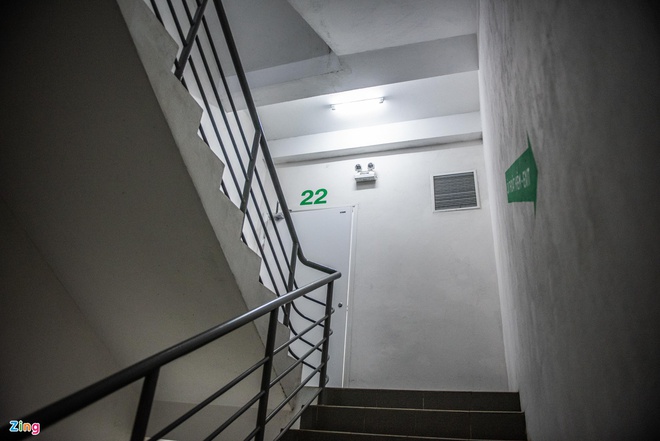 Đối tượng giam giữ, hiếp dâm nữ sinh trong thang bộ chung cư: Vì sao không ai phát hiện? - Ảnh 3. Đối tượng giam giữ, hiếp dâm nữ sinh trong thang bộ chung cư: Vì sao không ai phát hiện? - Ảnh 3.