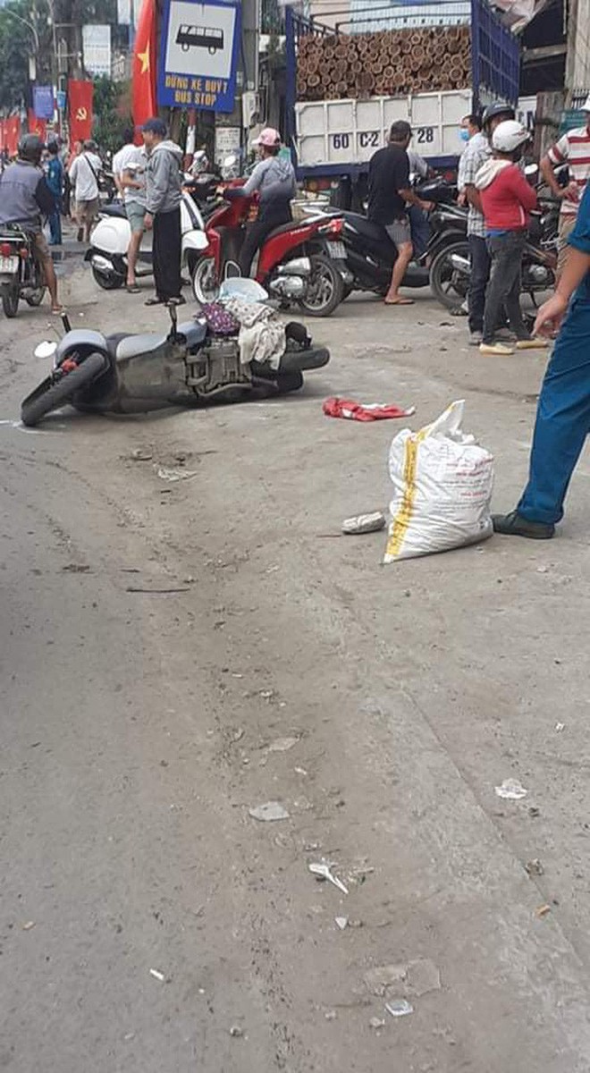 CLIP: Tai nạn kinh hoàng ở Biên Hòa, người và xe nằm la liệt - Ảnh 3.