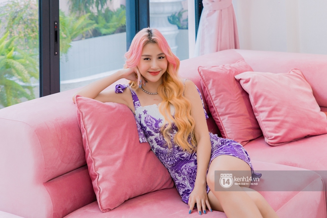 Quỳnh Anh Shyn lần đầu khoe penthouse 7 tỷ, mê nhất là ban công và phòng tắm đẹp như set chụp hình tạp chí - Ảnh 1.