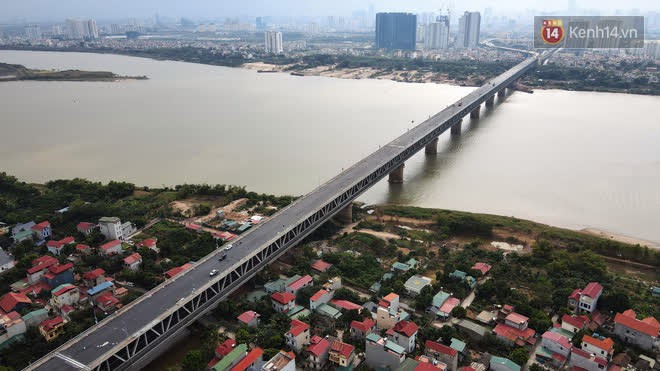 Chùm ảnh: Hối hả hoàn thiện những công đoạn cuối cùng trước ngày thông xe trở lại cầu Thăng Long - Ảnh 16.