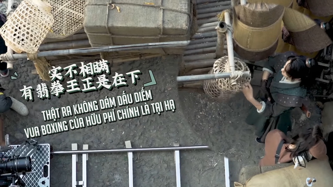 Vương Nhất B&aacute;c d&ugrave;ng ảo thuật cưa cẩm Triệu Lệ Dĩnh ở hậu trường Hữu Phỉ, nh&igrave;n chị đẹp chăm ch&uacute; say đắm l&agrave; hiểu rồi ha! - Ảnh 2.