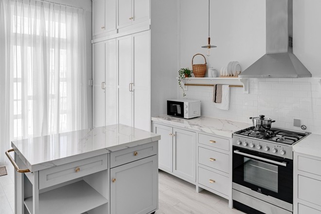 Food stylist tự decor nh&agrave; thu&ecirc; khiến d&acirc;n t&igrave;nh xỉu ngang v&igrave; qu&aacute; đẹp, căn bếp đ&uacute;ng chuẩn studio ngắm m&atilde;i kh&ocirc;ng ch&aacute;n - Ảnh 15.