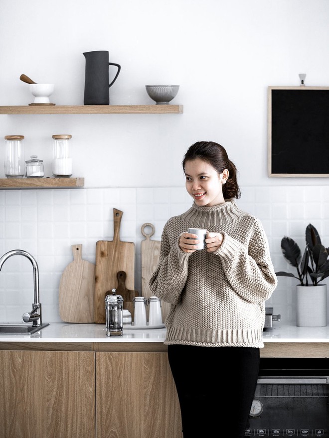 Food stylist tự decor nh&agrave; thu&ecirc; khiến d&acirc;n t&igrave;nh xỉu ngang v&igrave; qu&aacute; đẹp, căn bếp đ&uacute;ng chuẩn studio ngắm m&atilde;i kh&ocirc;ng ch&aacute;n - Ảnh 1.