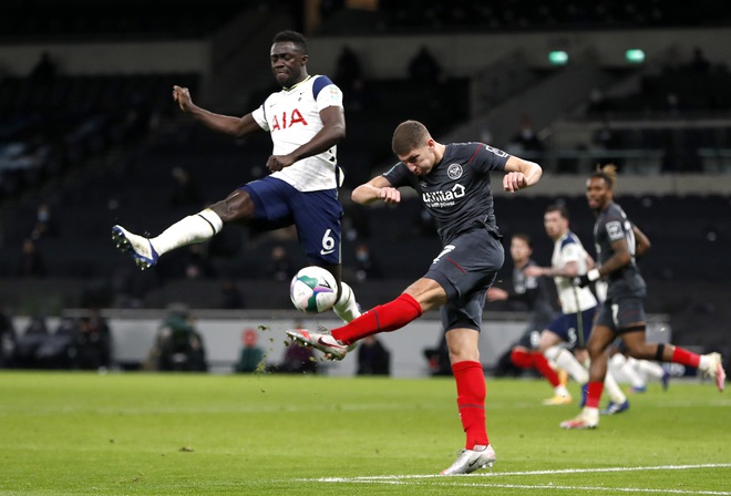 Hạ Brentford 2-0, Tottenham có vé dự trận Chung kết đầu mùa - Ảnh 1.